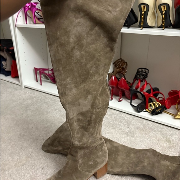 Christian Louboutin over knee boot - Picture 7 of 10